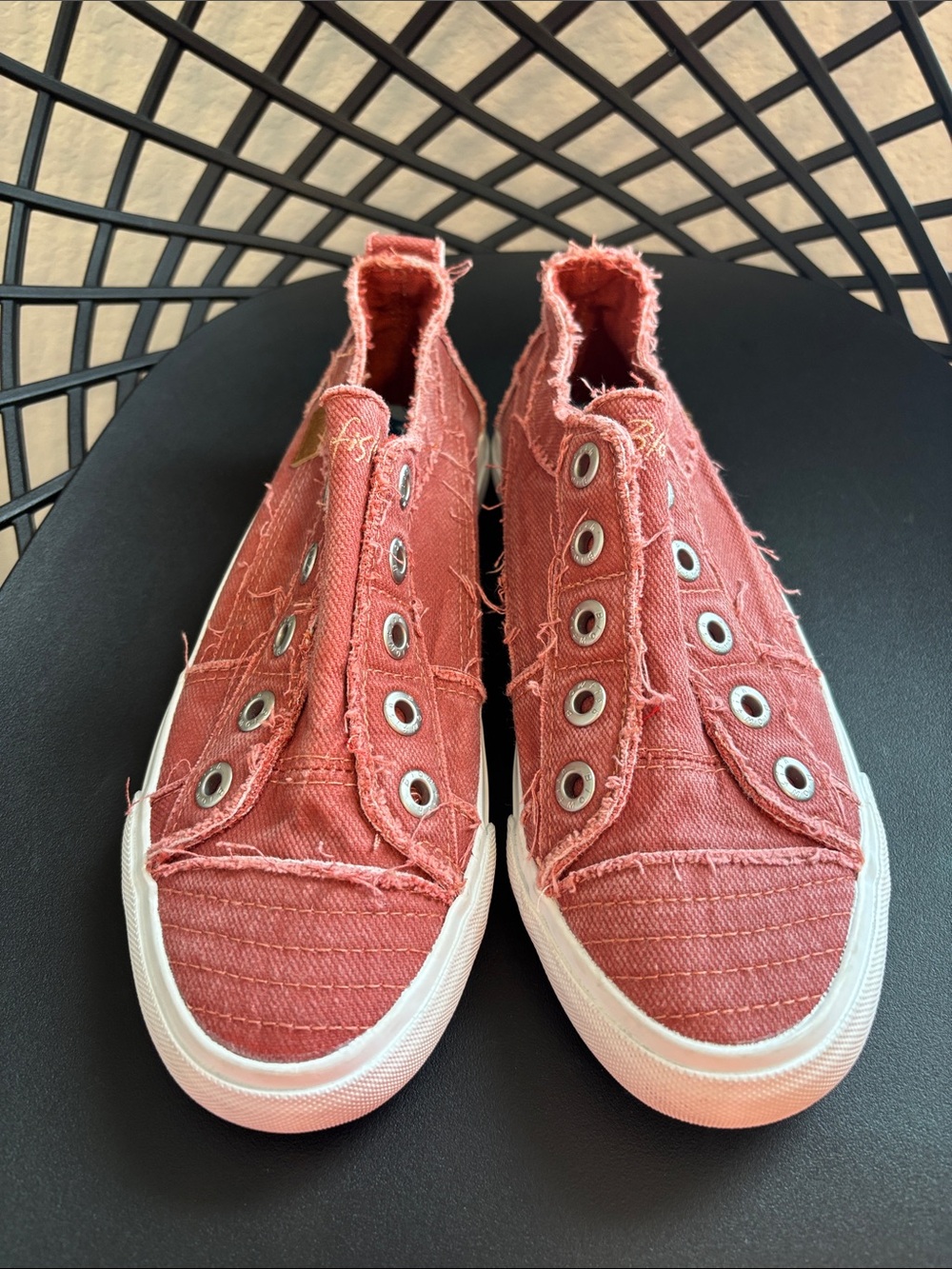 Blowfish Malibu Womens Play Sneaker Sz 7